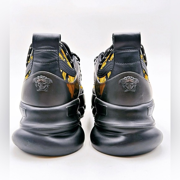 VERSACE Chain Reaction Barocco print
Sneakers. Brand new with dust bags. - Picture 6 of 6